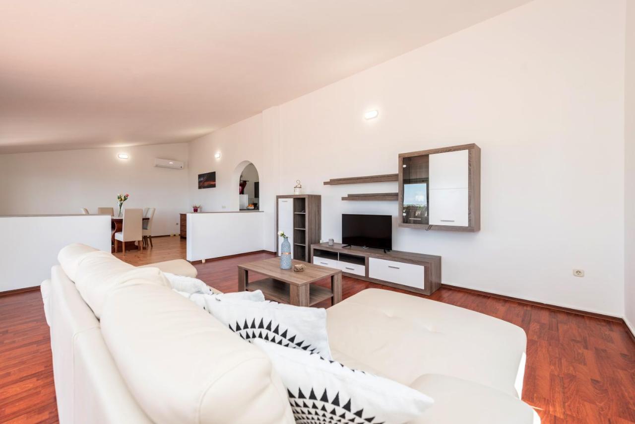 Apartment Astoria Zaton  Ngoại thất bức ảnh